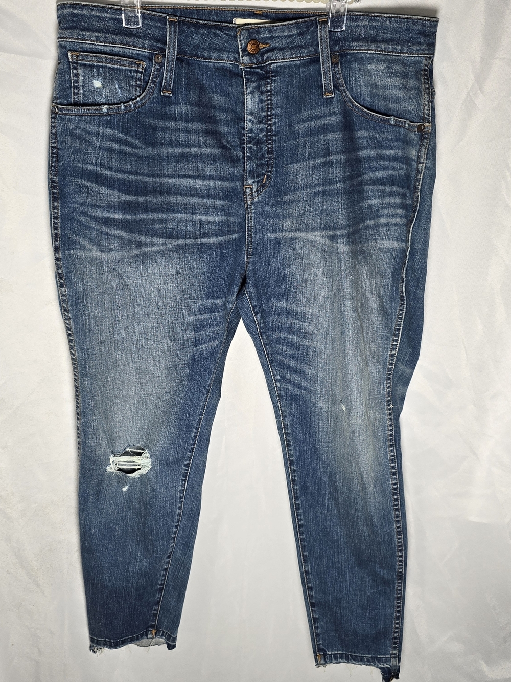 Madewell Distressed Curvy Hi-Rise Skinny Mid-Wash Blue Jeans, Sz 34P